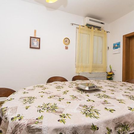 Apartments By The Sea Brist, Makarska - 15714 Podaca Zimmer foto