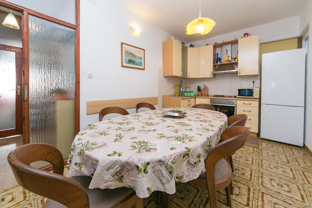 Apartments By The Sea Brist, Makarska - 15714 Podaca Exterior foto