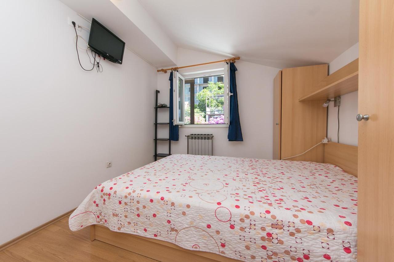 Apartments By The Sea Brist, Makarska - 15714 Podaca Exterior foto