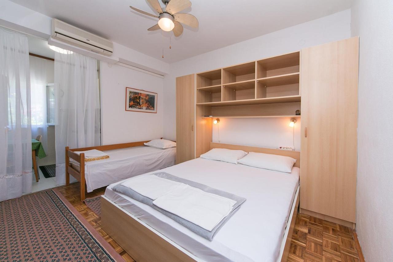 Apartments By The Sea Brist, Makarska - 15714 Podaca Exterior foto