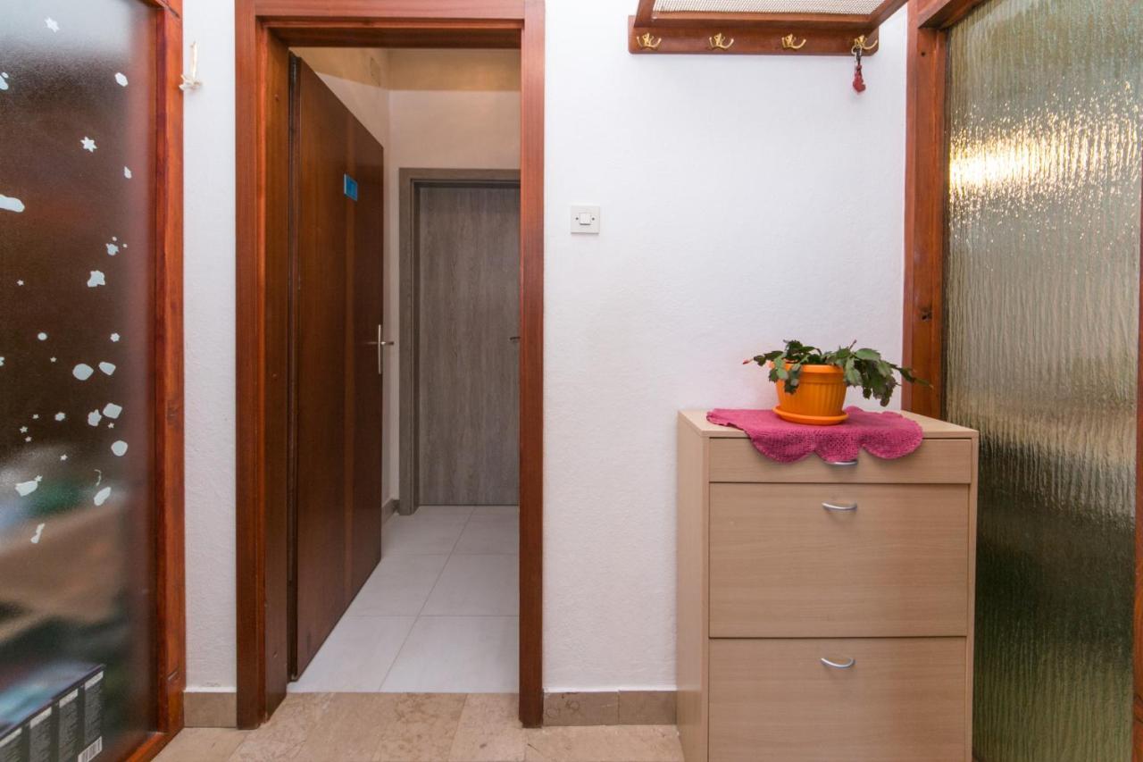 Apartments By The Sea Brist, Makarska - 15714 Podaca Exterior foto