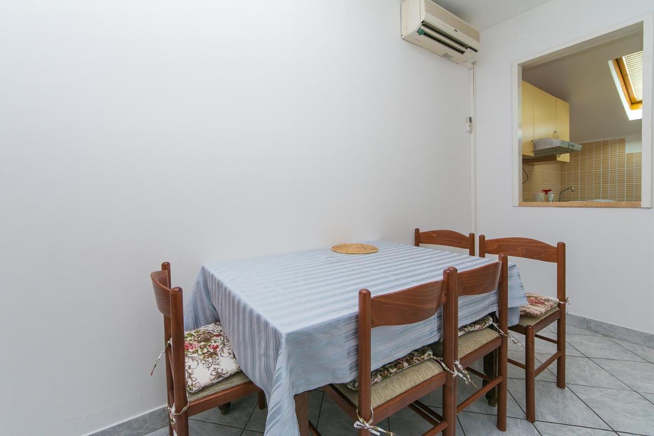 Apartments By The Sea Brist, Makarska - 15714 Podaca Exterior foto