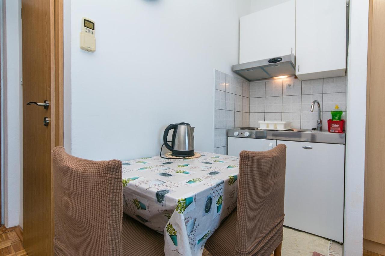 Apartments By The Sea Brist, Makarska - 15714 Podaca Exterior foto